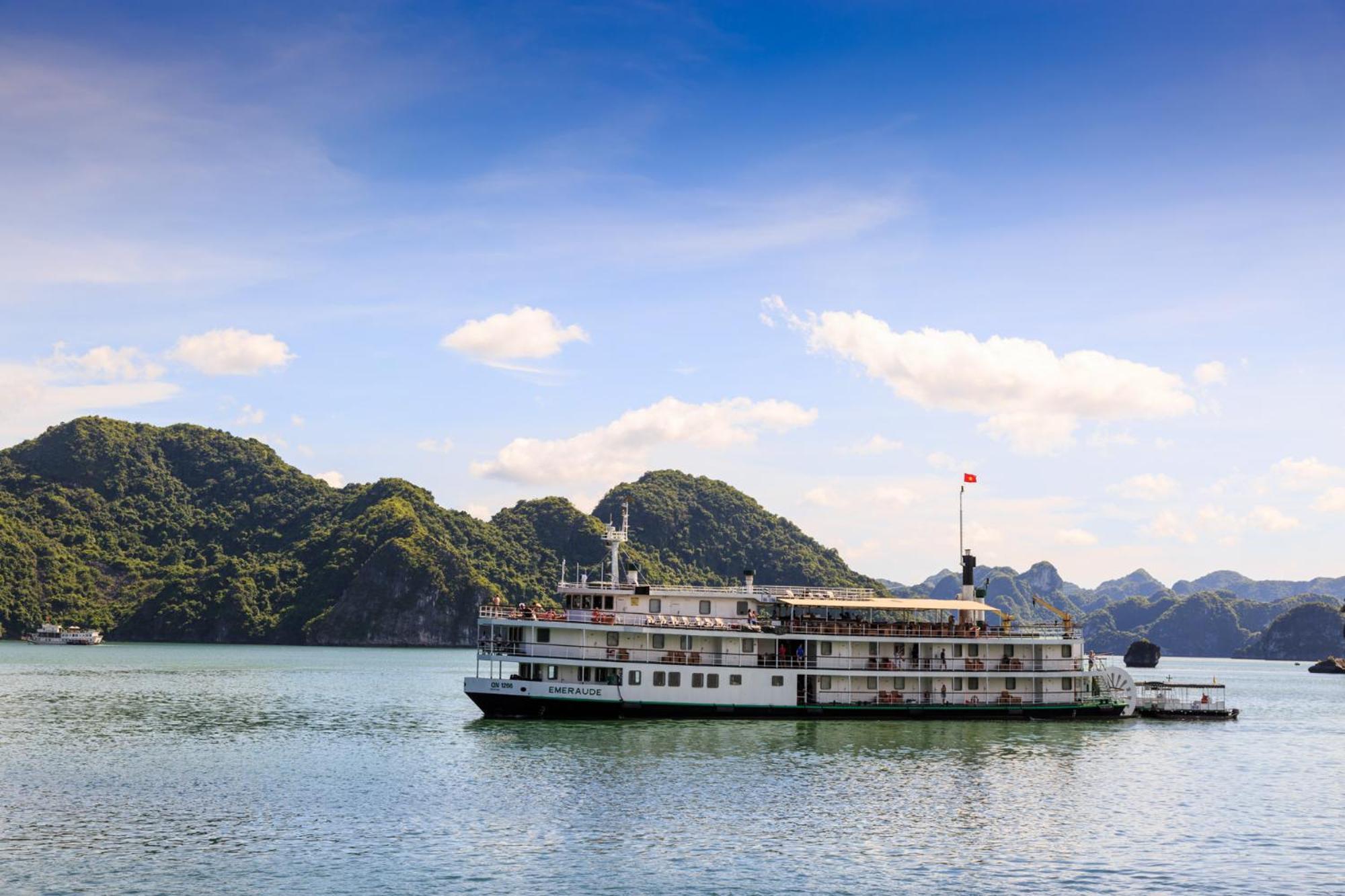 Emeraude Classic Cruises Ha Long Exterior foto