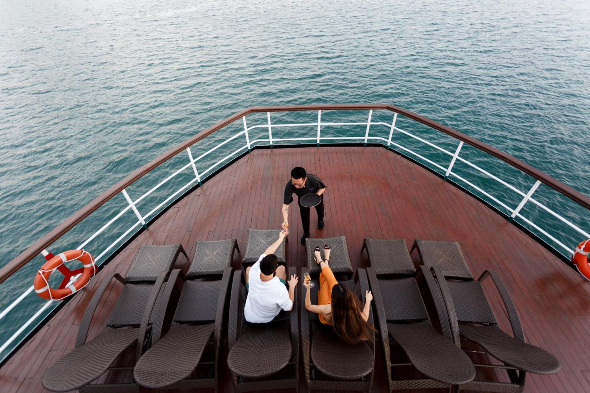Emeraude Classic Cruises Ha Long Exterior foto